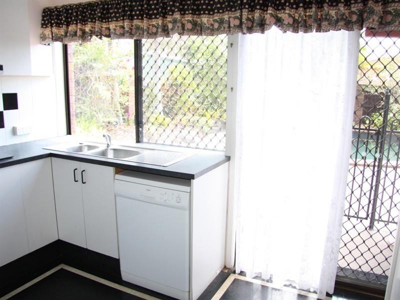 9 Bixby Court, Mcdowall QLD 4053