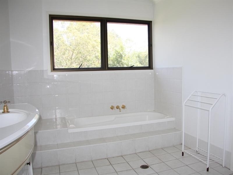 9 Bixby Court, Mcdowall QLD 4053