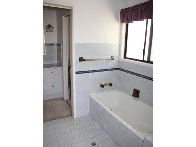 9 Bixby Court, Mcdowall QLD 4053