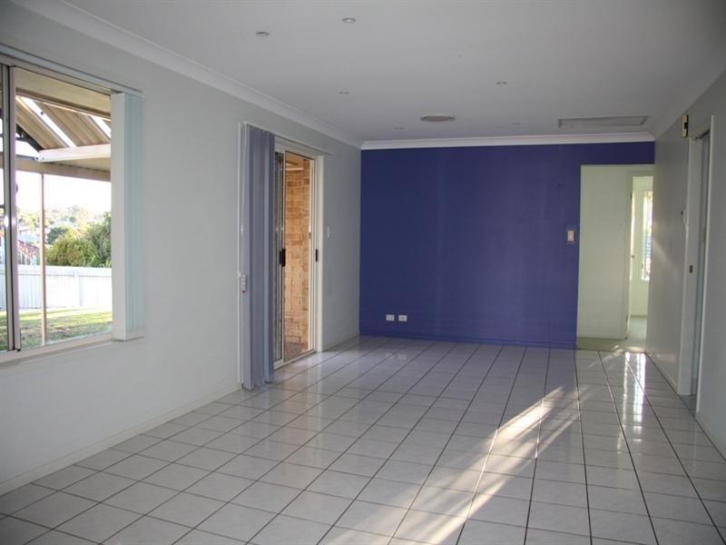 20 Hillenvale Avenue, Arana Hills QLD 4054