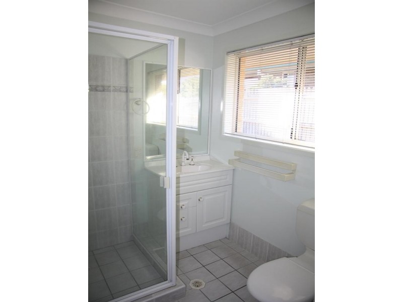 20 Hillenvale Avenue, Arana Hills QLD 4054