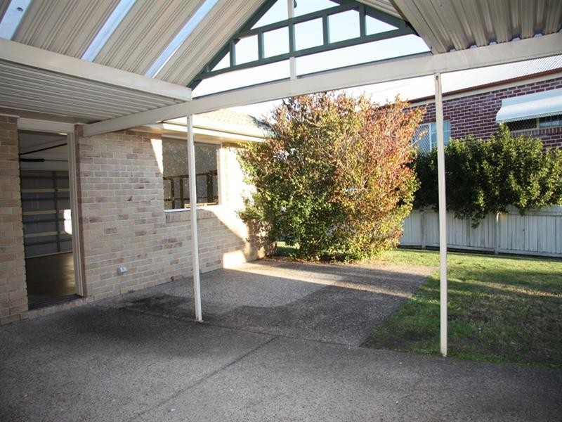 20 Hillenvale Avenue, Arana Hills QLD 4054