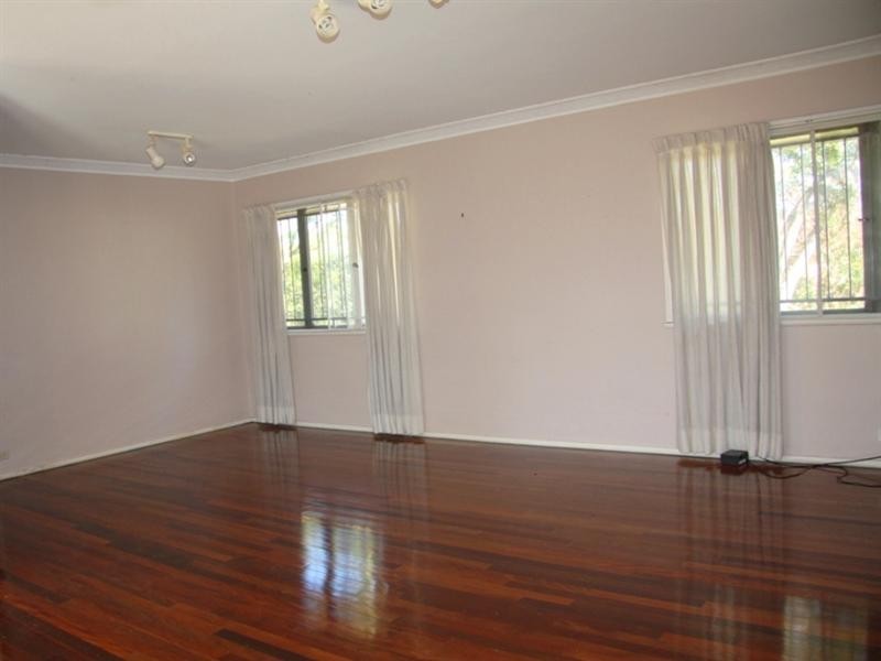 12 Caratel Street, Stafford Heights QLD 4053