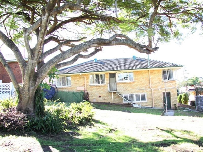 12 Caratel Street, Stafford Heights QLD 4053