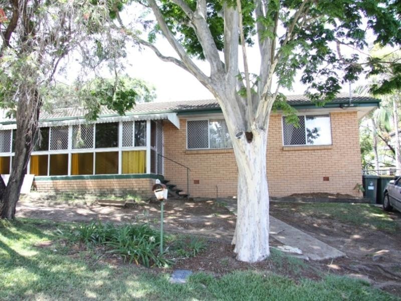 8 Flockton Street, Stafford Heights QLD 4053