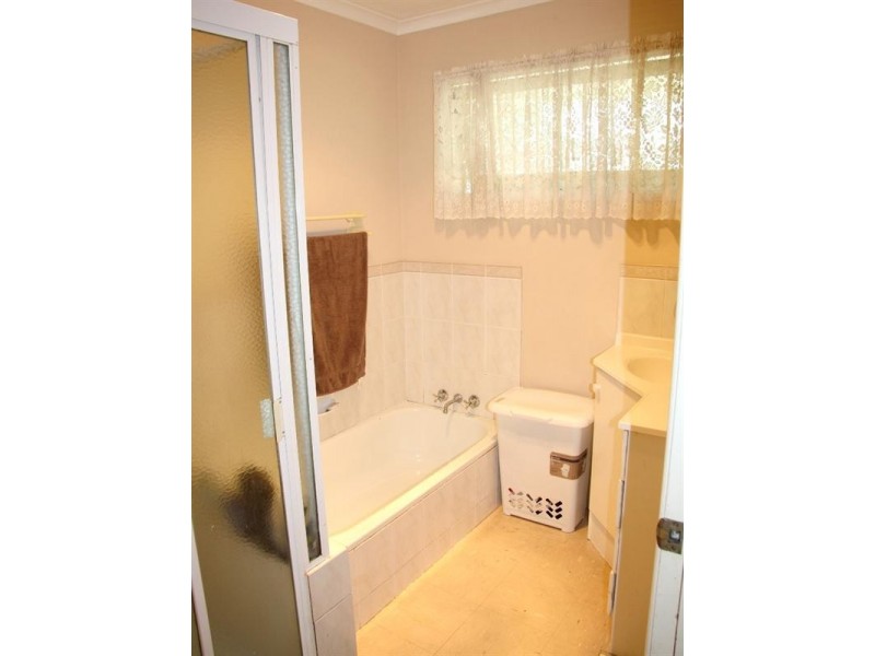 8 Flockton Street, Stafford Heights QLD 4053