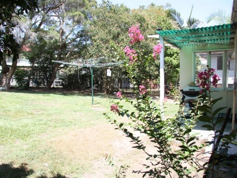 8 Flockton Street, Stafford Heights QLD 4053