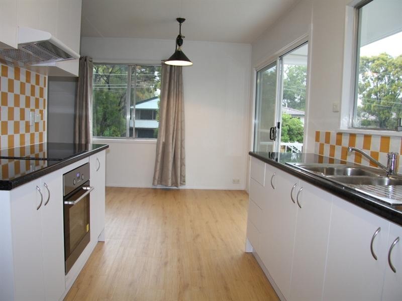 18 Hicks Street, Mitchelton QLD 4053