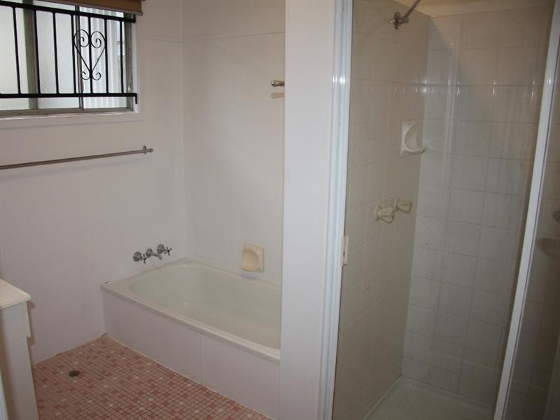 18 Hicks Street, Mitchelton QLD 4053