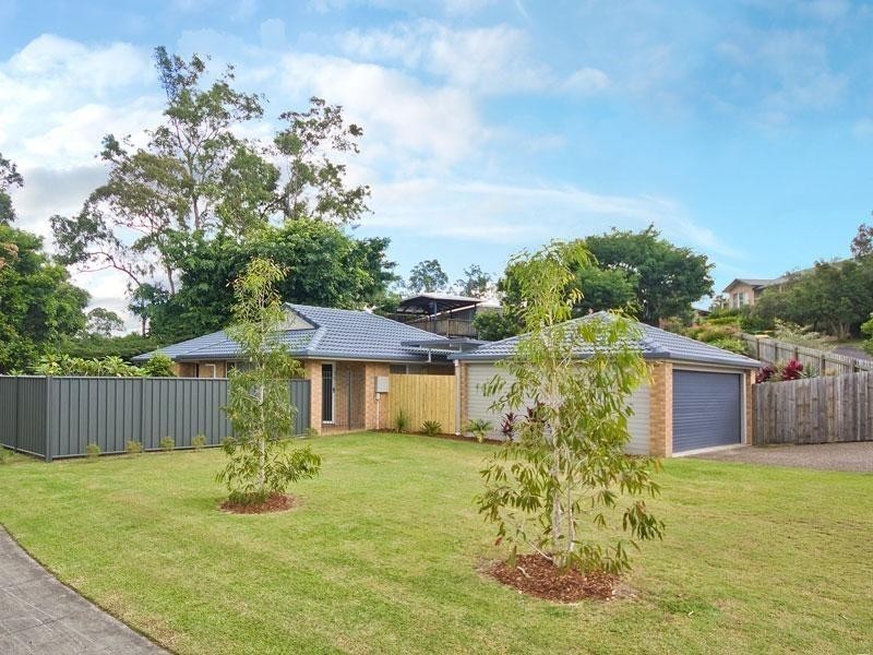 1 Ironwood Court, Arana Hills QLD 4054