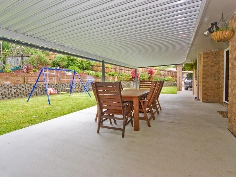 1 Ironwood Court, Arana Hills QLD 4054