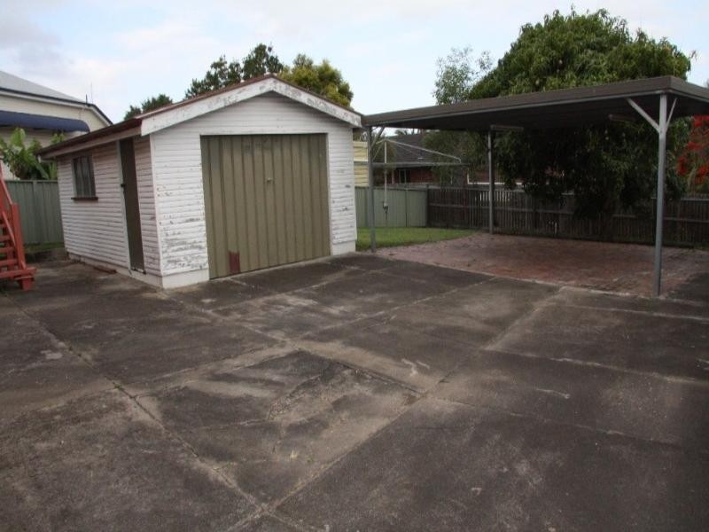 11 Heilbromm Street, Stafford Heights QLD 4053