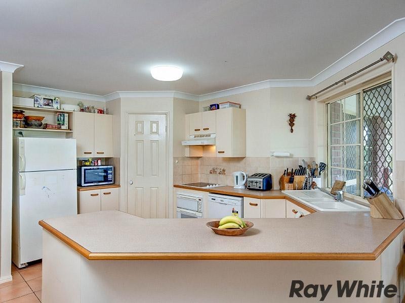 16 Carnarvon Court, Everton Hills QLD 4053