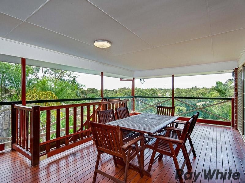 16 Carnarvon Court, Everton Hills QLD 4053