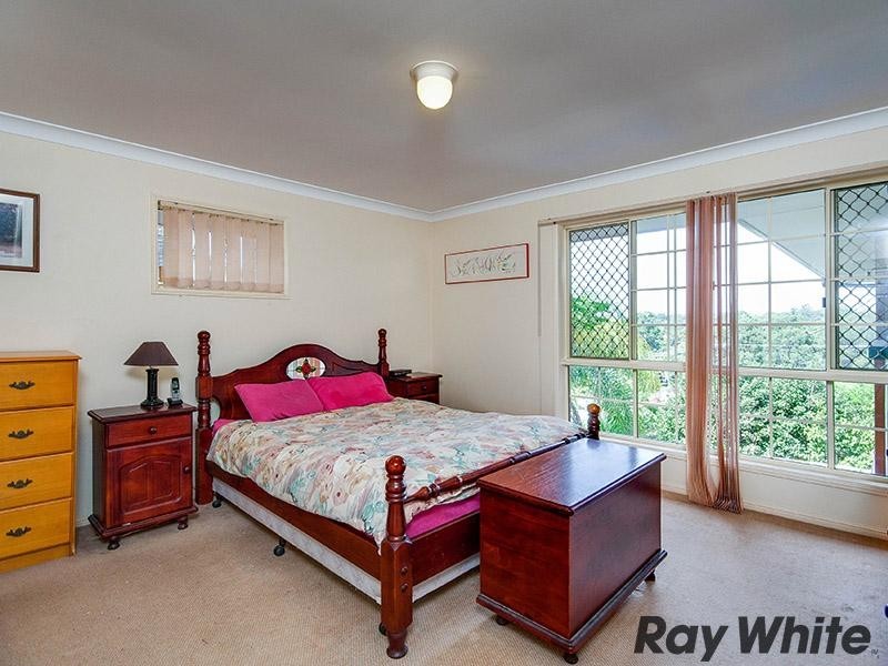 16 Carnarvon Court, Everton Hills QLD 4053