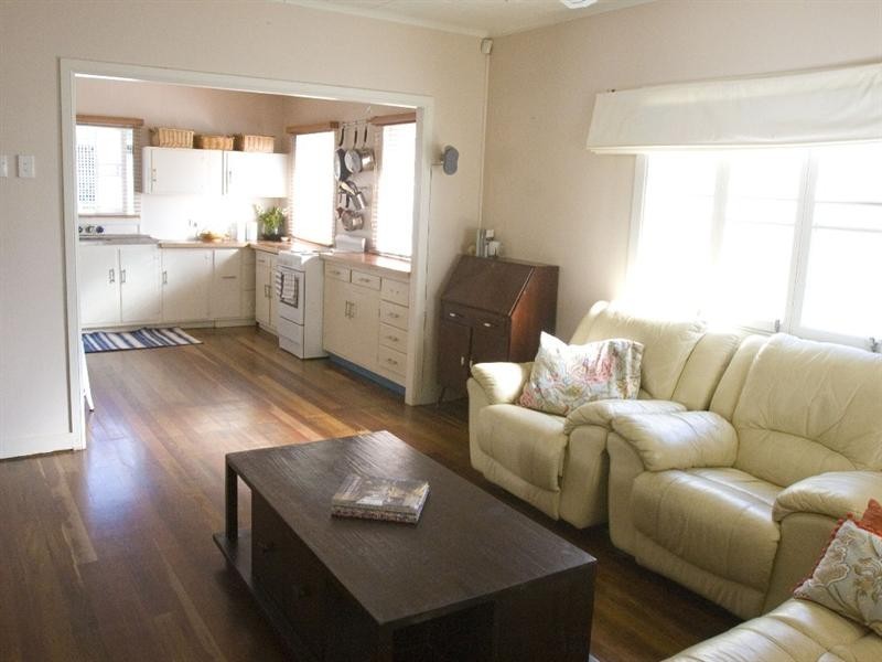 4 White Street, Everton Park QLD 4053