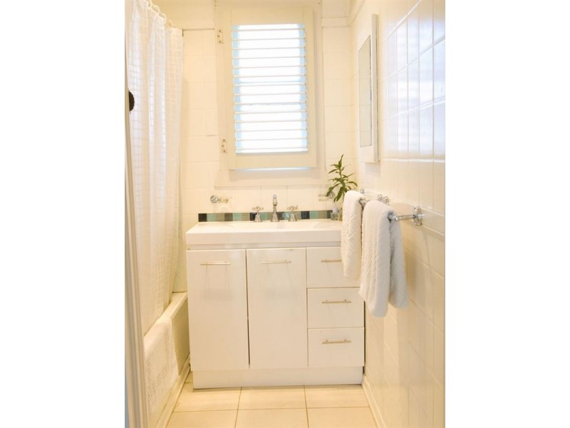 4 White Street, Everton Park QLD 4053