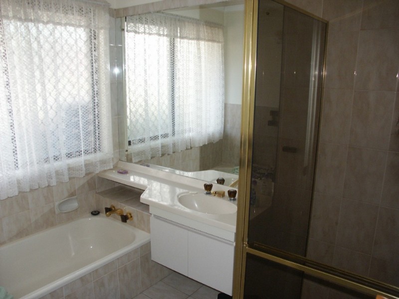 6 Landis Street, Mcdowall QLD 4053