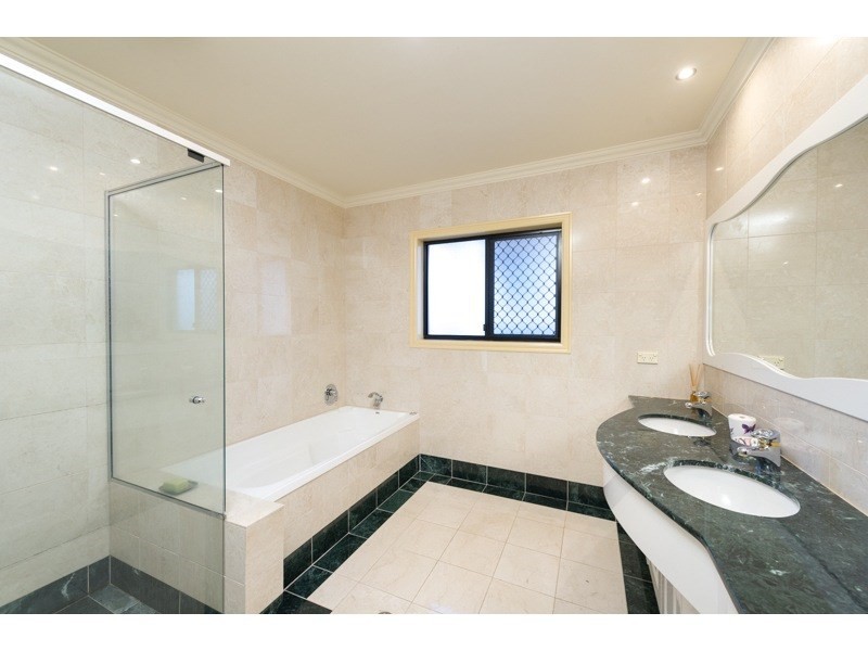 10 Slaney Place, Aspley QLD 4034