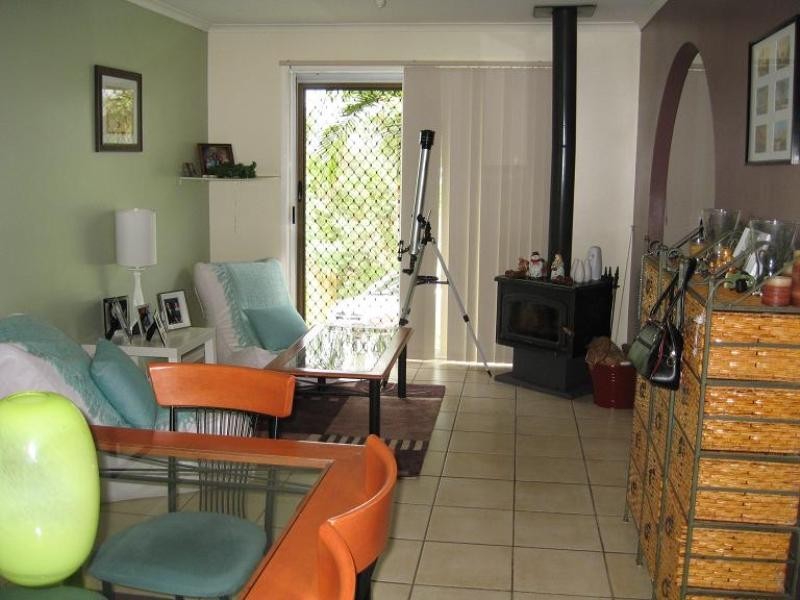 33 Tombondan Crescent, Ferny Hills QLD 4055