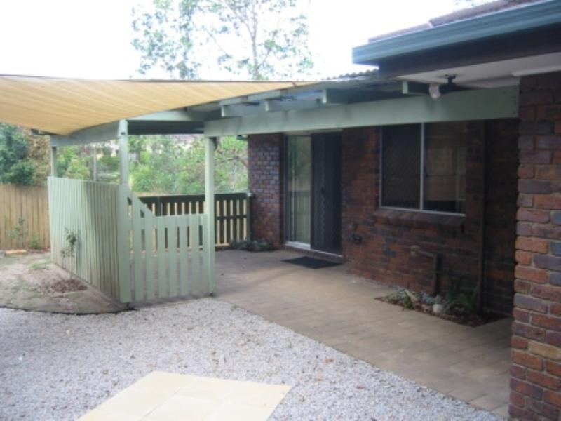 33 Tombondan Crescent, Ferny Hills QLD 4055