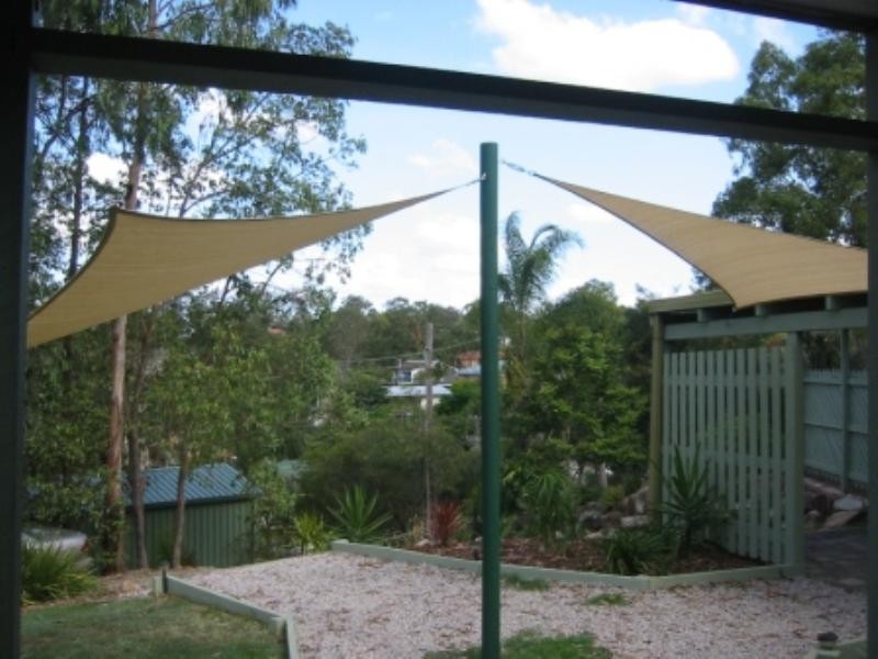 33 Tombondan Crescent, Ferny Hills QLD 4055