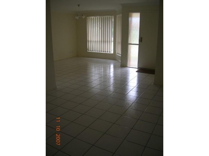 1 Vauton Court, Arana Hills QLD 4054