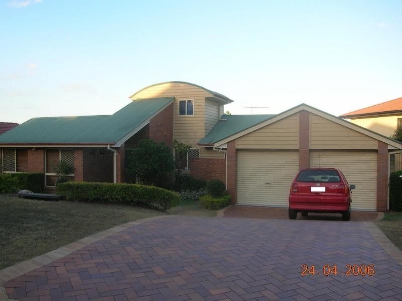 29 Oxford Crescent, Bridgeman Downs QLD 4035