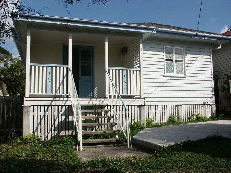 8 White Street, Everton Park QLD 4053