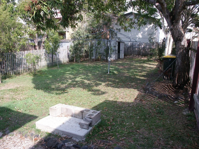 8 White Street, Everton Park QLD 4053