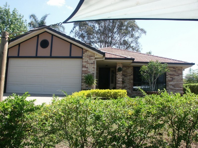 5 Woodash Court, Ferny Hills QLD 4055