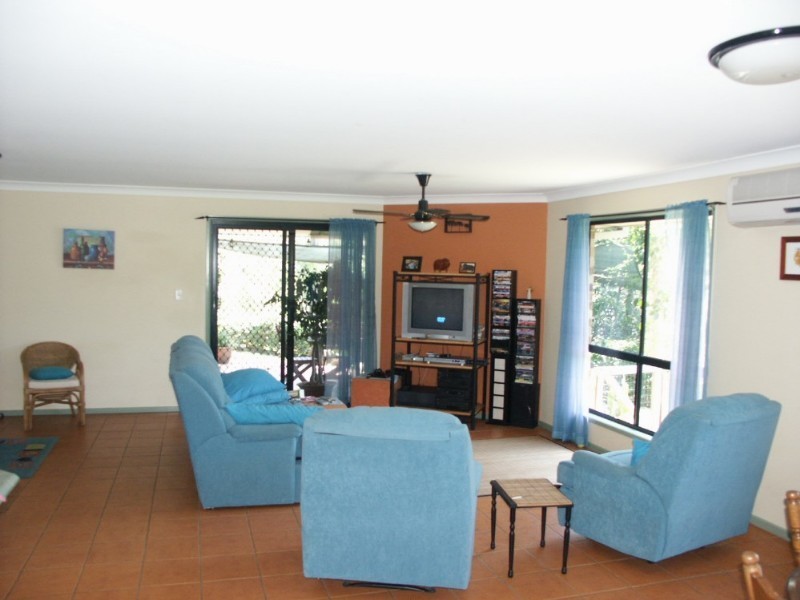 5 Woodash Court, Ferny Hills QLD 4055