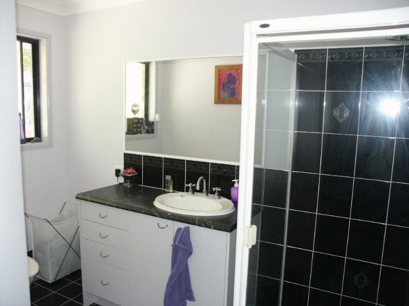 5 Woodash Court, Ferny Hills QLD 4055