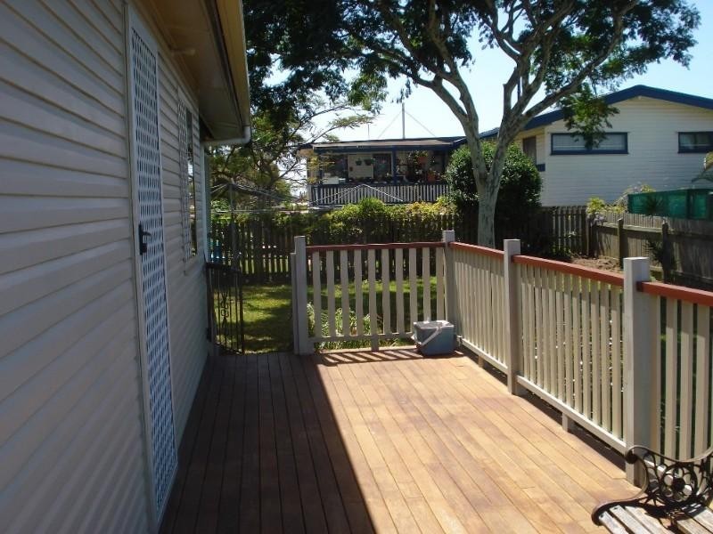 17 Burbank Street, Stafford Heights QLD 4053