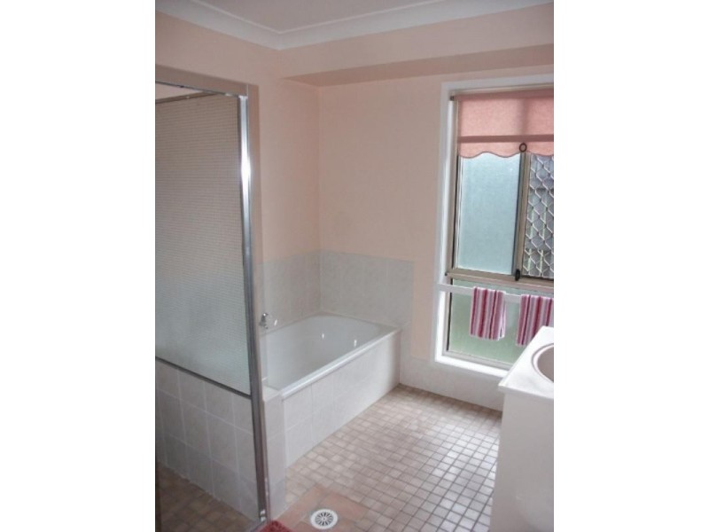 16 Gray Road, Bray Park QLD 4500