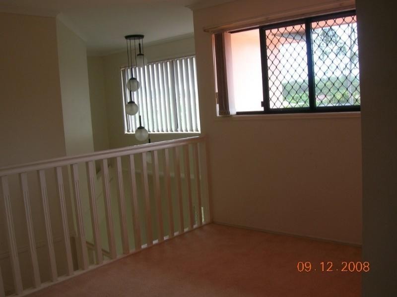 16 Stallone Circuit, Mcdowall QLD 4053