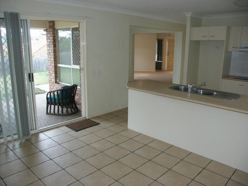 10 Vauton Court, Arana Hills QLD 4054