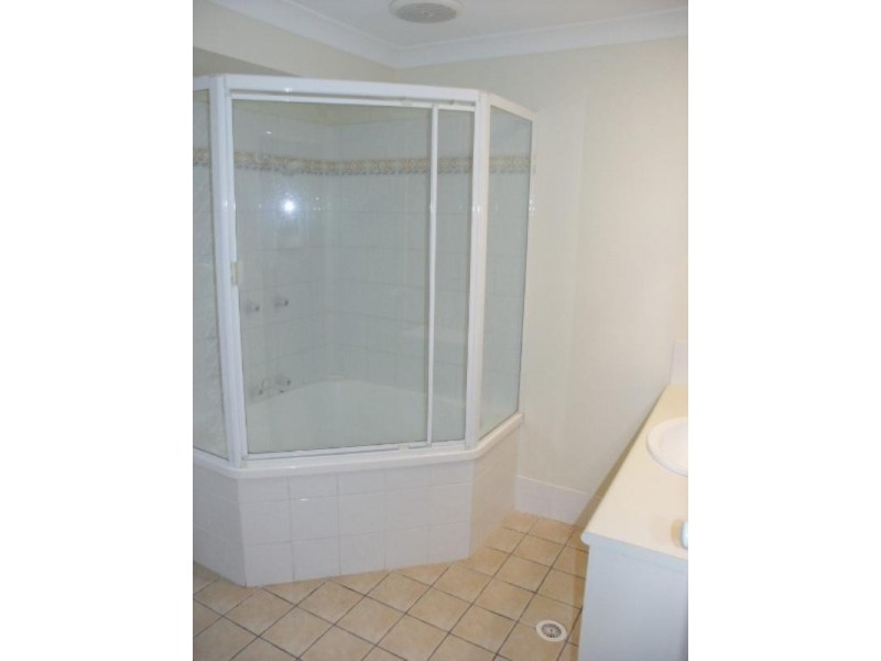 10 Vauton Court, Arana Hills QLD 4054