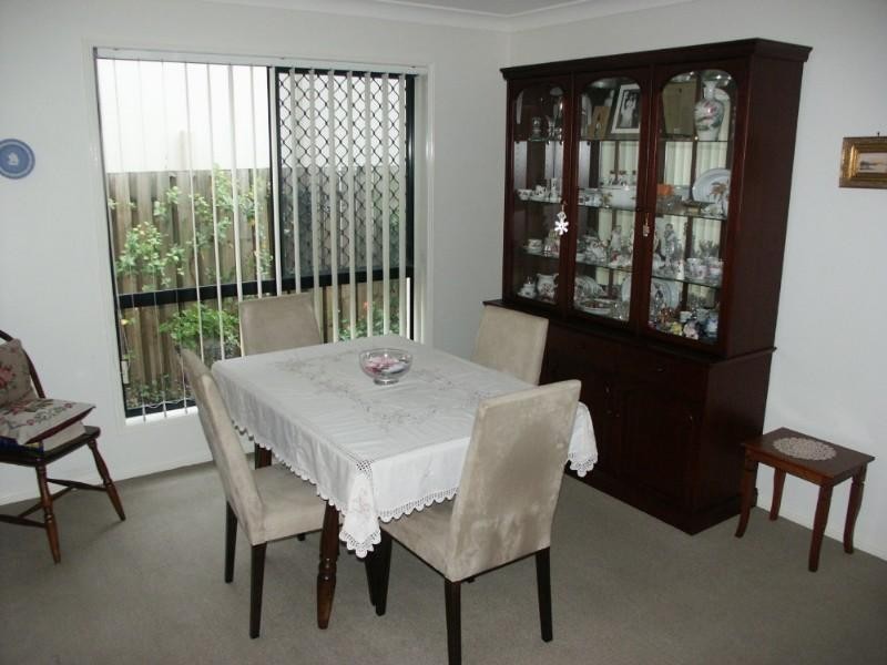 2/300 Cliveden Avenue, Corinda QLD 4075