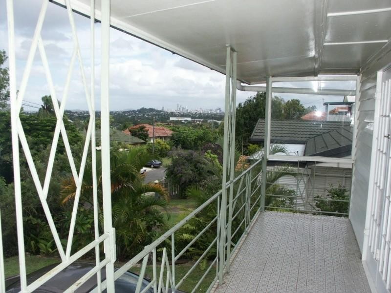 16 Goorama Street, Stafford QLD 4053