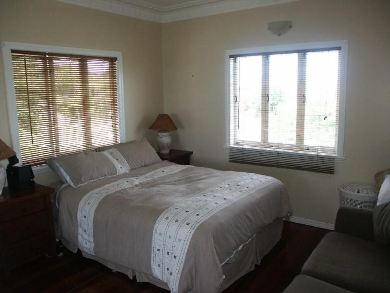 16 Goorama Street, Stafford QLD 4053