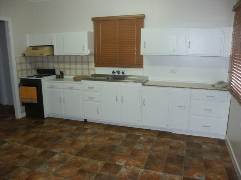 4 White Street, Everton Park QLD 4053