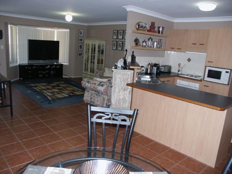 2/48 Barton Street, Everton Park QLD 4053