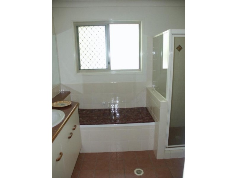 2/48 Barton Street, Everton Park QLD 4053