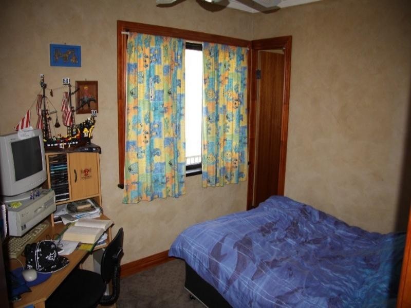 18 Drake Street, Everton Park QLD 4053