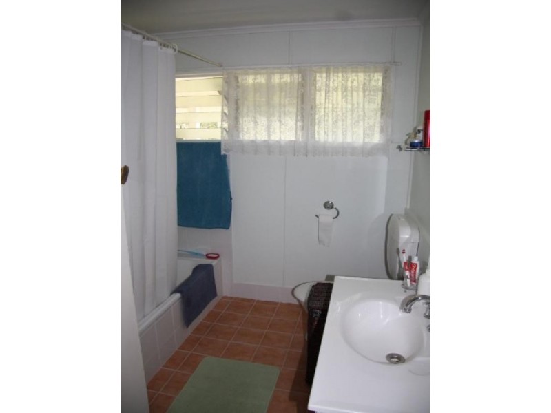 22 Normanton Street, Stafford Heights QLD 4053