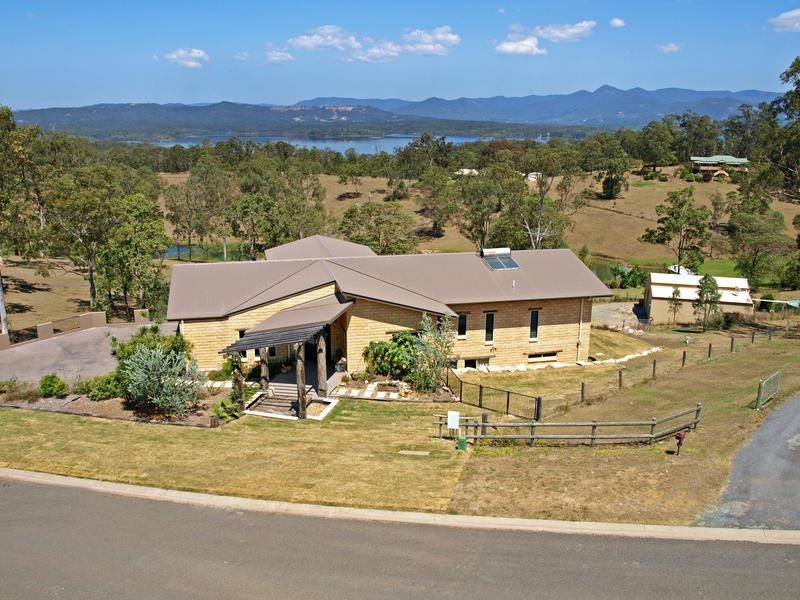 21 Andrew Clarke Road, Whiteside QLD 4503