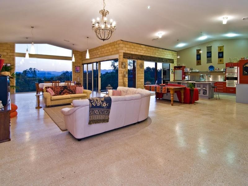 21 Andrew Clarke Road, Whiteside QLD 4503