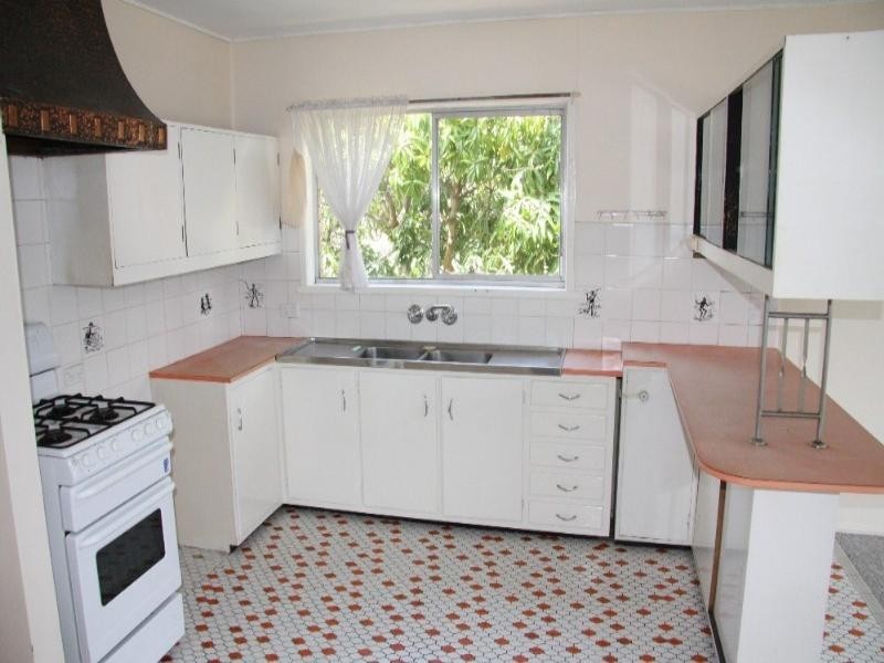 27 Rourke Street, Everton Park QLD 4053