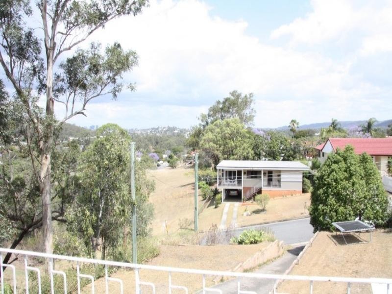 27 Rourke Street, Everton Park QLD 4053